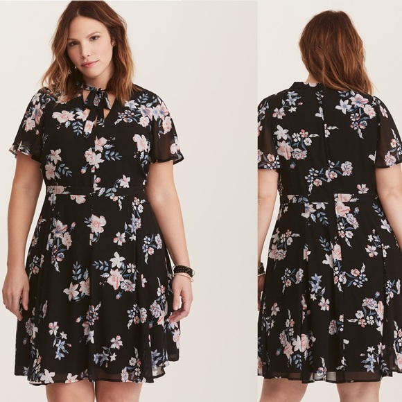 torrid Dresses & Skirts - Torrid Floral Print Chiffon Skater Dress 18 NWT O